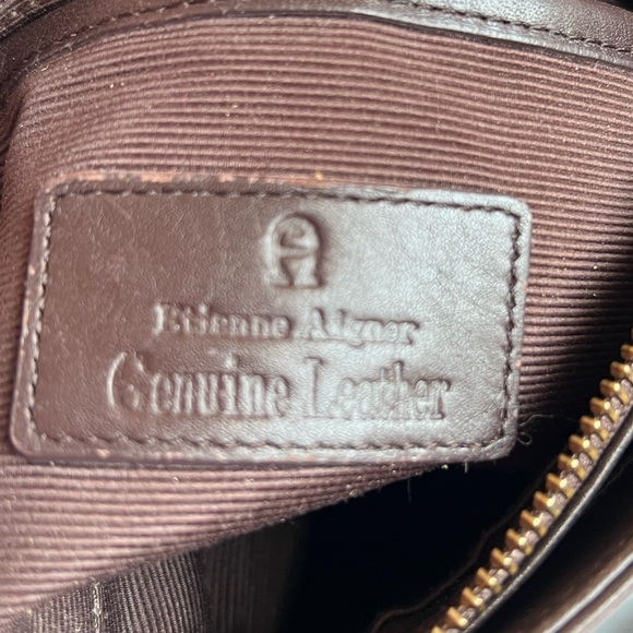 Etienne Aigner Vintage  chocolate leather Multiple Pockets Zipper shoulder bag - Picture 10 of 15